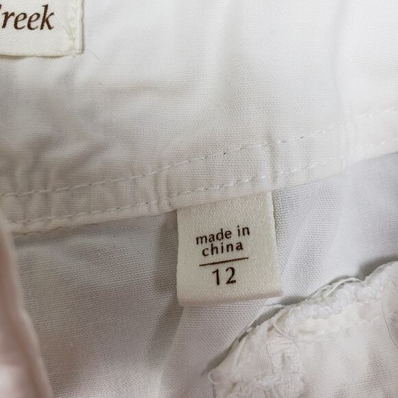 Coldwater Creek Size 12 Tie Bottom Capri Pants White Blue Paisley Design Beach - Picture 6 of 9